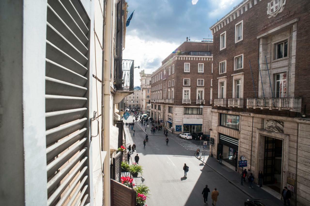 Santa Cecilia Apartment In Via Del Corso Rome Exterior photo