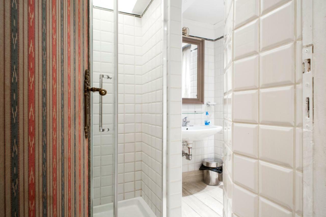 Santa Cecilia Apartment In Via Del Corso Rome Exterior photo
