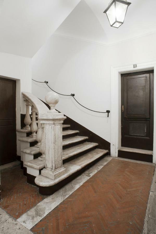 Santa Cecilia Apartment In Via Del Corso Rome Exterior photo