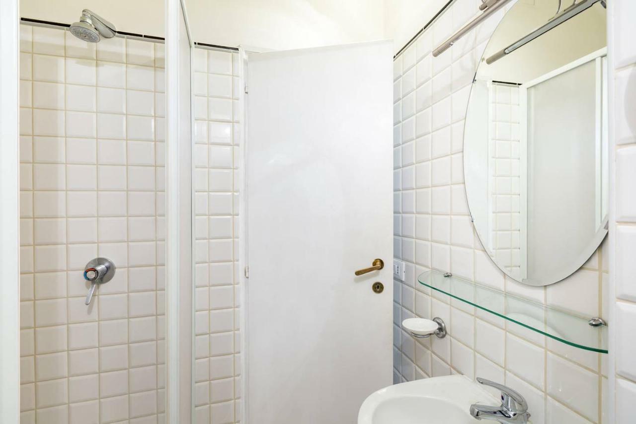 Santa Cecilia Apartment In Via Del Corso Rome Exterior photo